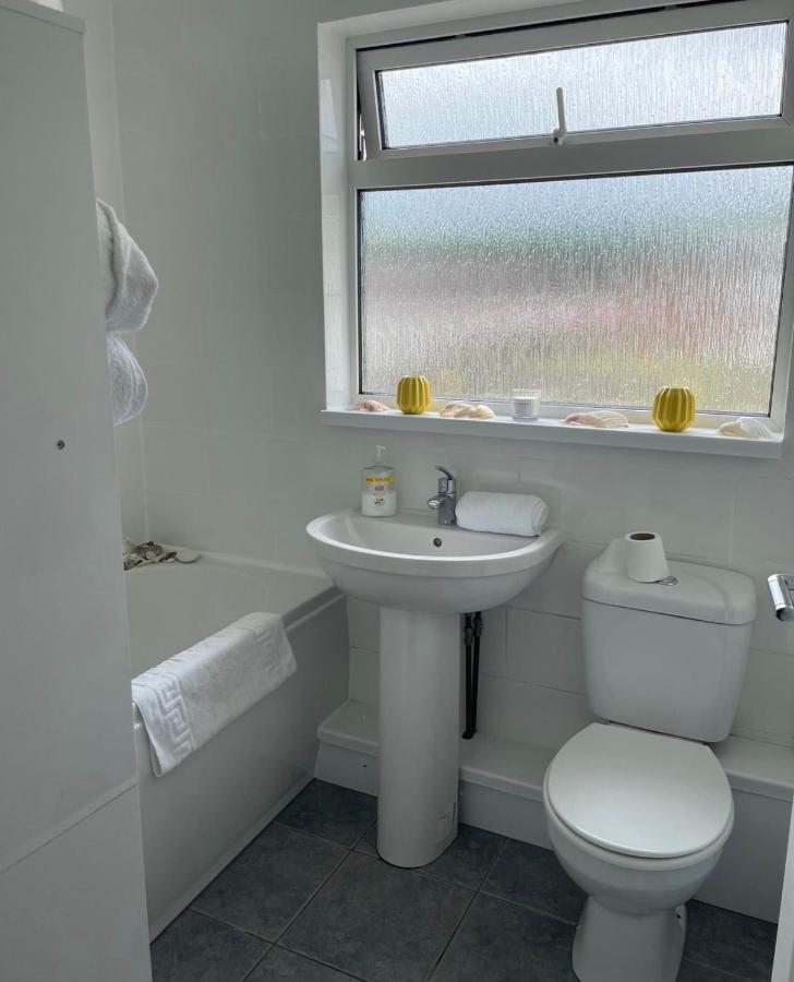 Apartament Cozy Flat 15 Mins From City Centre With Parking Cardiff Zewnętrze zdjęcie